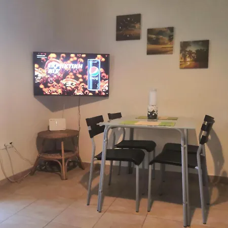 דירה Vacation Near The Square